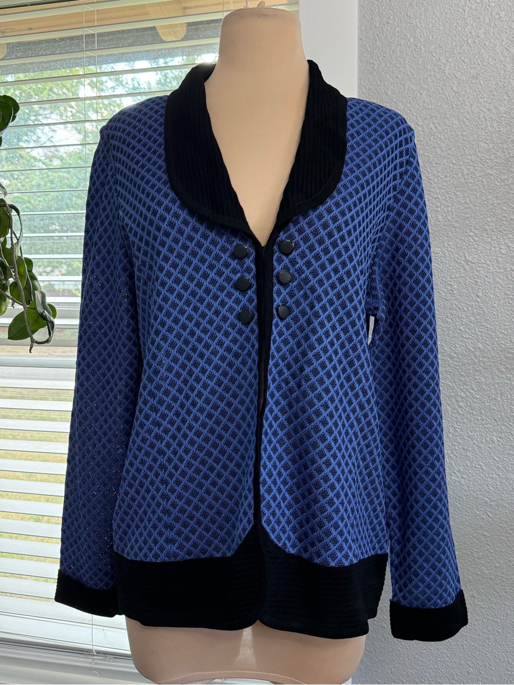 Misook Collared Sweater Blazer Size Medium Geometric